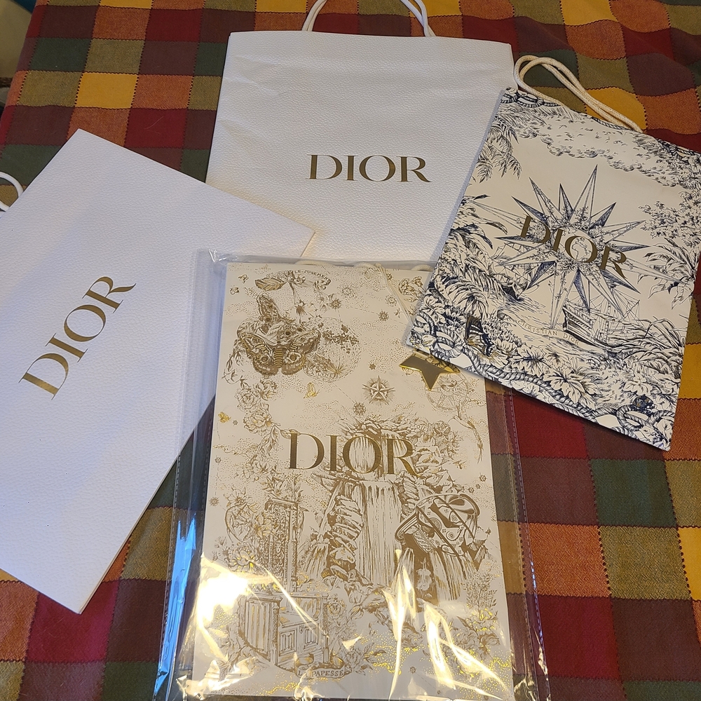 Dior Elegant White and Gold Paper Gift Bags X 4, One Has 'Gold' Toned Star NOTE
